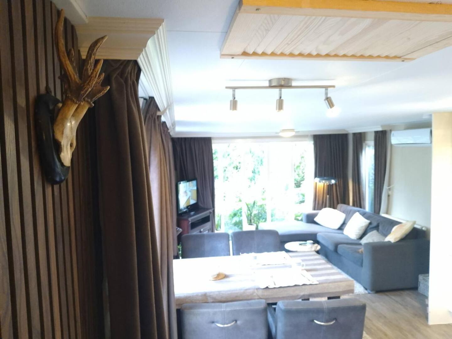 Chalet Op De Veluwe Putten Extérieur photo